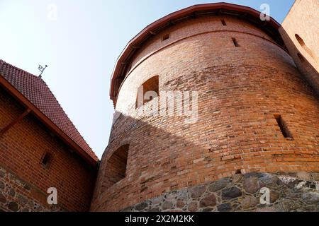 Trakai, Lituanie - 11 septembre 2023 - Château médiéval - tour ronde Banque D'Images