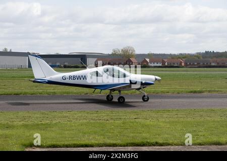 Bristell NG5 Speed Wing à l'aérodrome de Wellesbourne, Warwickshire, Royaume-Uni (G-RBWW) Banque D'Images