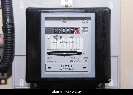 Stromzähler, Symbolfoto Energiekosten, Stromverbrauch *** compteur d'électricité, symbole photo coûts d'énergie, consommation d'électricité Banque D'Images