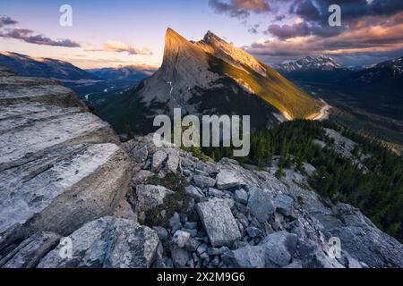 Géographie / voyage, Canada, Parc national, Rocheuses canadiennes, point culminant de Ha Ling, AUTORISATION-SUPPLÉMENTAIRE-INFO-NOT-AVAILABLE Banque D'Images