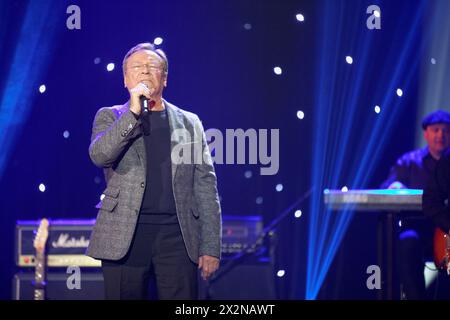 MOSCOU - 23 janvier : Sergey Shakurov se produit sur scène au Théâtre Taganka lors de la cérémonie de remise des prix V.Vysotsky Own Track, 23 janvier 2012, Moscou, Russie. Banque D'Images