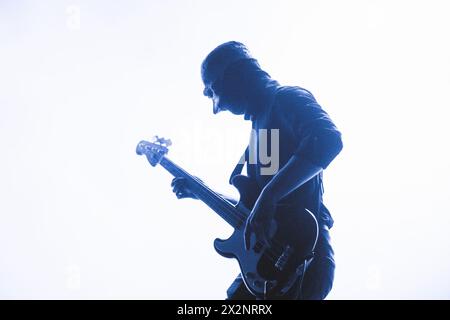 Tilburg, pays-Bas. 21 avril 2024. Le groupe de black metal néerlandais Laster donne un concert lors du festival de musique néerlandais Roadburn Festival 2024 à Tilburg. (Crédit photo : Gonzales photo - Peter Troest). Banque D'Images