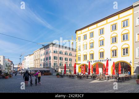 Rosenheim : Square Max-Josefs-Platz in Oberbayern, Chiemsee Alpenland, haute-Bavière, Bayern, Bavière, Allemagne Banque D'Images