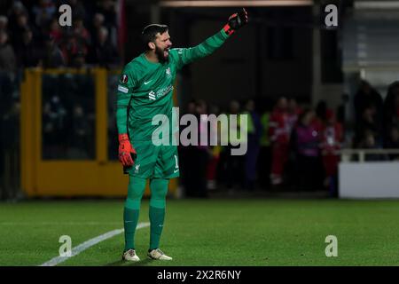 Bergame, Italie. 20 avril 2024. Italie, Bergame, 18 avril 2024 : Alisson Becker (Liverpool) donne des conseils à son coéquipier en deuxième mi-temps lors du match de football Atalanta BC vs Liverpool, Europa League Quarter final 2nd Leg Gewiss StadiumItalie, Bergame, 2024 04 18: Atalanta BC vs Liverpool FC, Europa League 2023/2024 Quarter final 2nd Leg au Gewiss Stadium (photo de Fabrizio Andrea Bertani/Pacific Press/Sipa USA) crédit : Sipa USA/Alamy Live News Banque D'Images