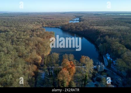 Coye-la-Forêt, France - décembre 09 2017 : les étangs de Commelles sont situés sur les communes d'Orry-la-ville et de Coye-la-Forêt au sud de l'O. Banque D'Images