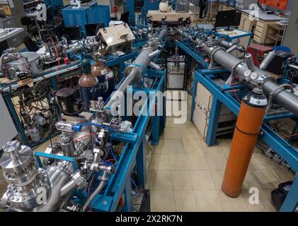 Équipement accélérateur de particules dans un laboratoire de physique universitaire Banque D'Images
