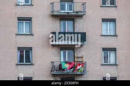 Zürich, Schweiz - 11. Janvier 2021 : Ein Altbau in der Stadt Zürich. Banque D'Images