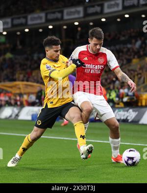 WOLVERHAMPTON, ANGLETERRE - 20 AVRIL : Jakub Kiwior d'Arsenal et João Gomes de Wolverhampton Wanderers lors du match de premier League entre Wolverhampton Wanderers et Arsenal FC à Molineux le 20 avril 2024 à Wolverhampton, Angleterre.(photo de MB Media/MB Media) Banque D'Images