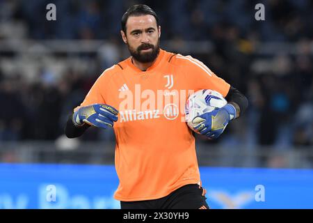 Rome, Italie. 23 avril 2024. Carlo Pinsoglio de la Juventus lors du match de deuxième manche de la demi-finale de la Coupe d'Italie entre Lazio et Juvenuts au stade olympique, Italie, le 23 avril 2024. Mattia Vian pendant le SS Lazio vs Juventus FC, match de football italien Coppa Italia à Rome, Italie, 23 avril 2024 crédit : Agence photo indépendante/Alamy Live News Banque D'Images