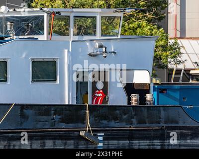 Détail auf dem Rheinschiff Milanko. DAS Erkennungszeichen der Band Rolling-Stones ist auf der Türe eines Schiffes zu erkennen. (Bâle, Schweiz, 21.07. Banque D'Images