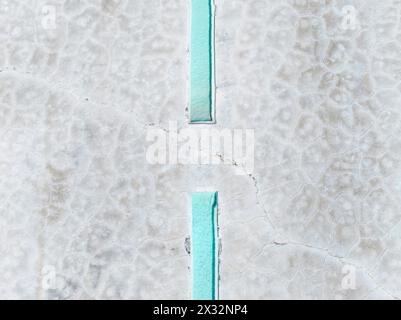 Les piscines de la Salinas grandes salines, Salta et Jujuy, Argentine. Banque D'Images