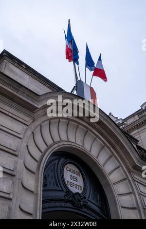 Entrée à la Caisse des dépôts et consignations (CDC), établissement financier public français, Paris, capitale de la France, le 5 janvier 2023. Entrée de Banque D'Images