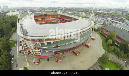 MOSCOU - 07 SEPTEMBRE : (vue du quadrocoptère sans pilote) stade des locomotives, le 07 septembre 2013 à Moscou, Russie. La capacité du stade est de 28800 spe Banque D'Images