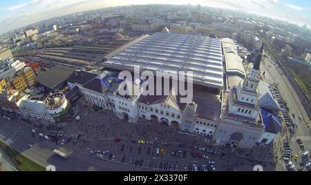 MOSCOU, RUSSIE - nov 09, 2013 : (vue depuis le quadrocoptère sans pilote) gares de Kazansky. La station a été ouverte en 1864. Banque D'Images