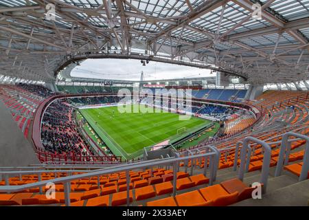 RUSSIE, MOSCOU - nov 02, 2014 : les équipes de football jouent sur le terrain de l'arène sportive de locomotive. Banque D'Images