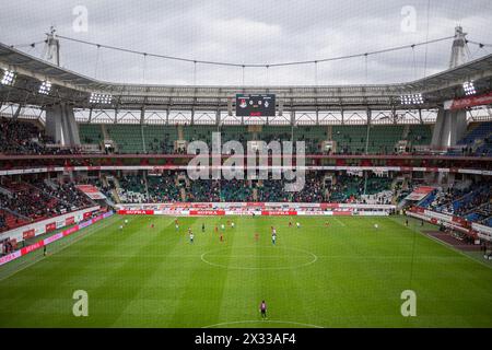 RUSSIE, MOSCOU - nov 02, 2014 : les équipes de football jouent sur le terrain de l'arène sportive de locomotive. Banque D'Images