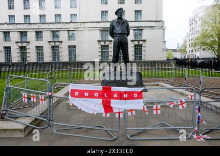 Whitehall, Londres, Royaume-Uni. 24 avril 2024. St George's Day, vestiges de la manifestation d'extrême droite à Whitehall, Londres. Credit : Matthew Chattle/Alamy Live News Banque D'Images