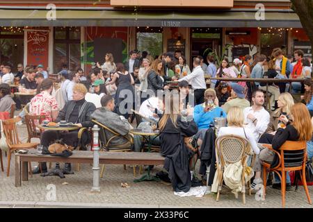 La Maison, Cafe am Paul-Lincke-Ufer à Kreuzberg, Frühling, Berlin Banque D'Images