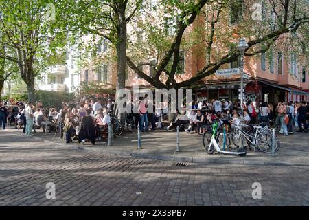 La Maison, Cafe am Paul-Lincke-Ufer à Kreuzberg, Frühling, Berlin Banque D'Images