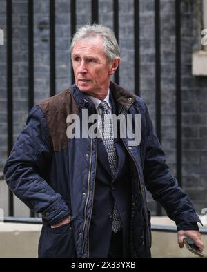 Londres, Royaume-Uni. 24 avril 2024. Nigel Evans, député de Ribble Valley, vice-président de la Chambre des communes, est vu dans Downing Street cet après-midi. Crédit : Imageplotter/Alamy Live News Banque D'Images