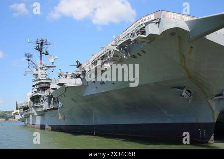 NEW YORK, États-Unis - 07 septembre 2014 : Musée naval, aérien et spatial dans le porte-avions américain Intrepid Banque D'Images