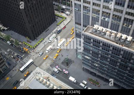 NEW YORK - 22 août 2014 : vue depuis la fenêtre de l'hôtel New York Hilton Midtown Banque D'Images