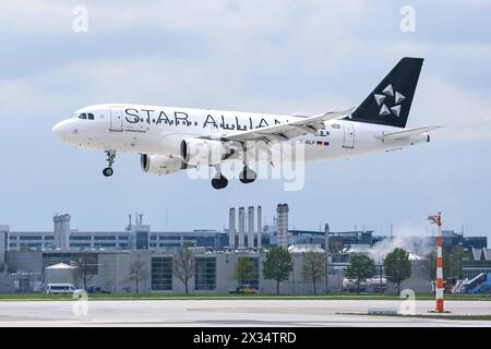 Ein Airbus A319-100, A319-114 der Fluglinie, Airline, Fluggesellschaft Lufthansa City Line mit dem Kennzeichen, der Registrierung d-AILP und der Seriennummer, MSN 717 und dem Taufnahmen Tübingen BEI der Landung auf dem Flughafen München, im Landeanflug auf den Airport München, Sonderlackierung Star Alliance, Special Livery, 22.04.2024, München Deutschland Wirtschaft, Reisen, Flugzeuge am Flughafen München *** un Airbus A319 100, A319 114 de la compagnie aérienne, compagnie aérienne, compagnie aérienne Lufthansa City Line avec le numéro d'immatriculation, l'immatriculation d AILP et le numéro de série, MSN 717 et le Tübingen AT Banque D'Images