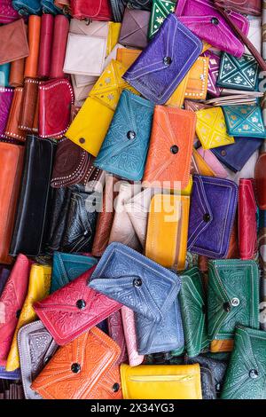 sacs à main en cuir de différentes couleurs Banque D'Images