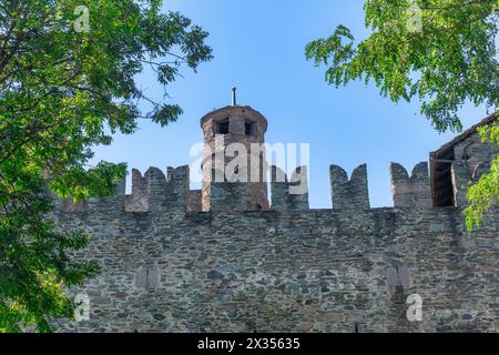 Castello di Fénis - le château de Fenis dans la vallée d'Aoste, Italie Banque D'Images