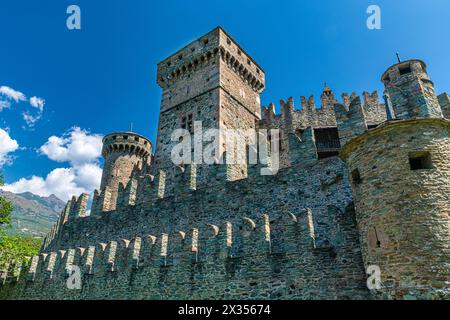 Castello di Fénis - le château de Fenis dans la vallée d'Aoste, Italie Banque D'Images