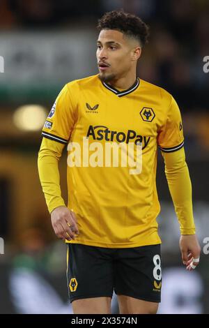 João Gomes of Wolverhampton Wanderers lors du match de premier League Wolverhampton Wanderers vs Bournemouth à Molineux, Wolverhampton, Royaume-Uni, 24 avril 2024 (photo de Gareth Evans/News images) Banque D'Images