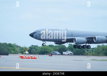 Sanford, Floride, États-Unis, 21 avril 2024, KC-135 Stratotanker lors du spectacle aérien d'Orlando 2024 à l'aéroport international de Sanford. (Photo CRE Banque D'Images