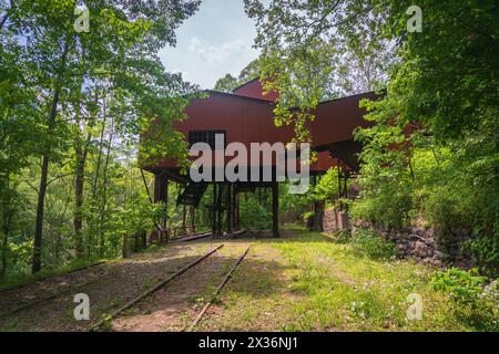 Le Nuttallburg Coal Conveyor and Tipple dans le parc national de New River gorge en Virginie occidentale, États-Unis Banque D'Images