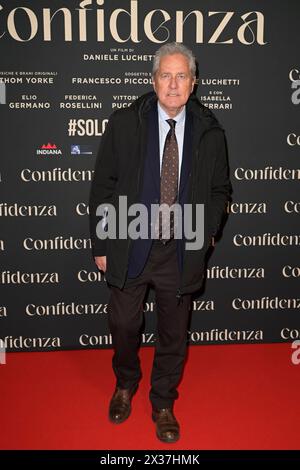 Rome, Italie. 24 avril 2024. Francesco Rutelli assiste au tapis rouge du film 'Confidenza' au cinéma Adriano. (Photo de Mario Cartelli/SOPA images/SIPA USA) crédit : SIPA USA/Alamy Live News Banque D'Images