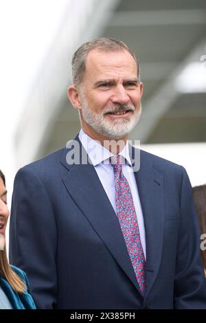 Santander. Espagne. 20240425, le roi Felipe VI d'Espagne assiste à la 'Tour del Talento 2024' au Botin Center le 25 avril 2024 à Santander, Espagne Banque D'Images