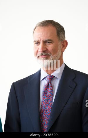 Santander. Espagne. 20240425, le roi Felipe VI d'Espagne assiste à la 'Tour del Talento 2024' au Botin Center le 25 avril 2024 à Santander, Espagne Banque D'Images