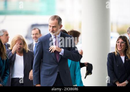 Santander, Cantabrie, Espagne. 25 avril 2024. Le roi Felipe VI d'Espagne assiste à la 'Tour del Talento 2024' au Botin Center le 25 avril 2024 à Santander, Espagne (crédit image : © Jack Abuin/ZUMA Press Wire) USAGE ÉDITORIAL SEULEMENT! Non destiné à UN USAGE commercial ! Banque D'Images