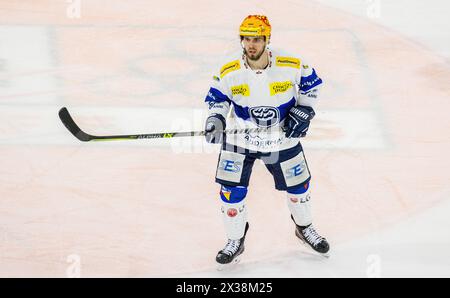 HC Ambri-Piotta Stürmer und Topskorer Michael Spacek während dem Spiel gegen den EHC Kloten in der Stimo Arena. (Kloten, Schweiz, 21.01.2023) Banque D'Images