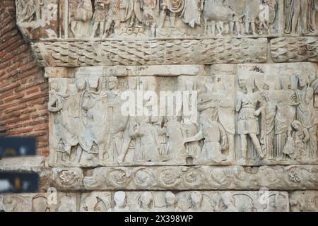 Thessalonique, région de la ville grecque de Macédoine dans le nord de la Grèce monument Arc de Galère détail en gros plan Banque D'Images