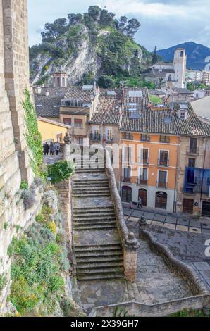 Vue d'ensemble d'Estella depuis Saint Michael Church Staircase, Lizarra, Navarre, Espagne Banque D'Images