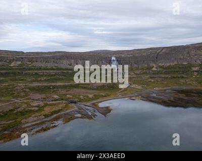 Cascade Dynjandi à Arnarfjordur dans les fjords de l'ouest islandais Banque D'Images