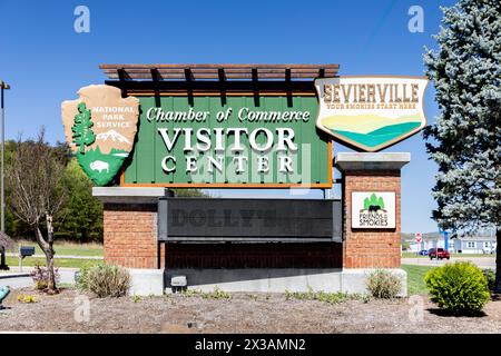 Le Sevierville Visitor Center est un bâtiment destiné aux visiteurs qui souhaitent obtenir plus d'informations sur les Great Smoky Mountains et les villes environnantes. Banque D'Images
