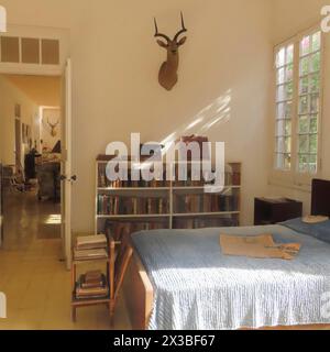 Intérieur de la maison d'Ernest Hemingway à la Havane, Cuba Banque D'Images