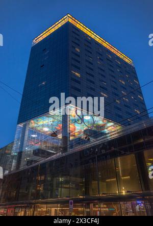 Vienne, Autriche - Sofitel Vienna Stefansdom de Jean nouvel (auvent sur le toit de l'artiste Pipilotti Rist) Banque D'Images