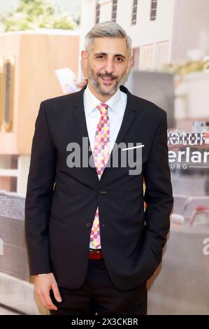 Michel Abdollahi BEI der Eröffnung des Monaco Abschnitts im Miniatur Wunderland Hamburg durch den Fürst und die Fürstin von Monaco. Hambourg, 25.04.2024 *** Michel Abdollahi à l'ouverture de la section monégasque du Miniatur Wunderland Hambourg par le Prince et la Princesse de Monaco Hambourg, 25 04 2024 Foto:xgbrcix/xFuturexImagex miniaturwunderland 4412 Banque D'Images