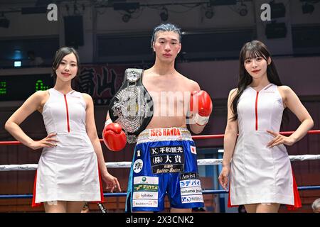 Tokyo, Japon. 25 avril 2024. Suzumi Takayama remporte le titre de champion des poids mouches au Korakuen Hall à Tokyo, au Japon, le 25 avril 2024. Crédit : Hiroaki Finito Yamaguchi/AFLO/Alamy Live News Banque D'Images