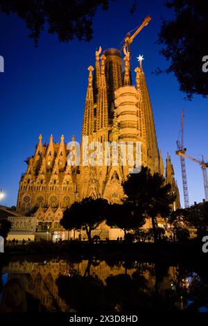 Christi-Geburts-Fassade, Sagrada Familia, Basilica von Antoni Gaudi, Barcelona, Katalonien, Spanien Banque D'Images