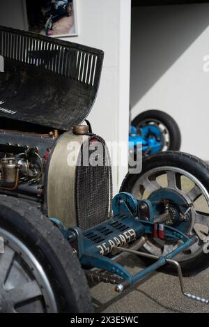 Bugatti type 35B des années 1920 participant au Trophée Grover Williams lors de la 81e réunion des membres, Goodwood Motor Racing circuit, Chichester, Royaume-Uni Banque D'Images