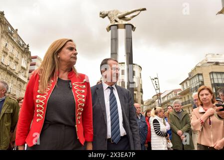 Vigo, 26 avril 2024. La présidente du PSdeG, Carmela Silva, s’est adressée aujourd’hui au PP pour leur demander de « stopper cette dérive antidémocratique » des « canulars, menaces, calomnies, délégitimation des gouvernements de progrès et déshumanisation de l’adversaire politique. Accompagné du maire de Vigo, Abel Caballero, de la députée régionale et conseillère Elena Espinosa, du secrétaire provincial David Regades et de nombreux responsables publics et organiques et sympathisants socialistes. Silva a souligné que les socialistes galiciens se rendront demain à Madrid pour participer au Comité exécutif fédéral. Banque D'Images