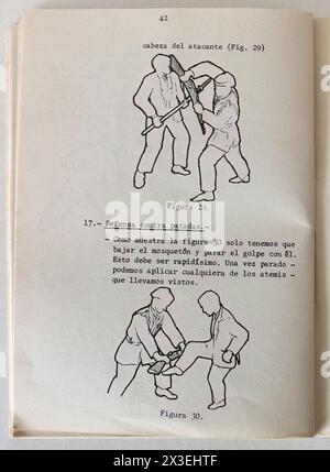 Page contenant des instructions illustrées sur le traitement d'un manuel de formation de la police de l'inspection de l'éducation de la Garde civile criminelle armée publié à Madrid en 1973 Banque D'Images